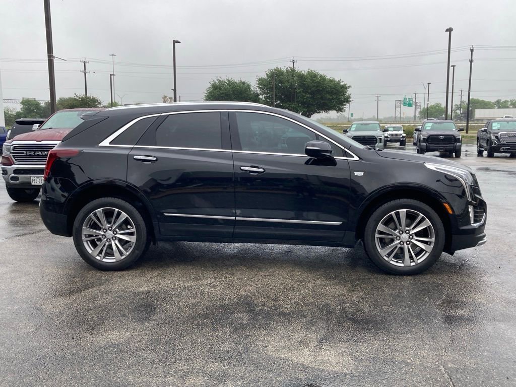 Used 2023 Cadillac XT5 Premium Luxury w/ Technology Package FWD image 4