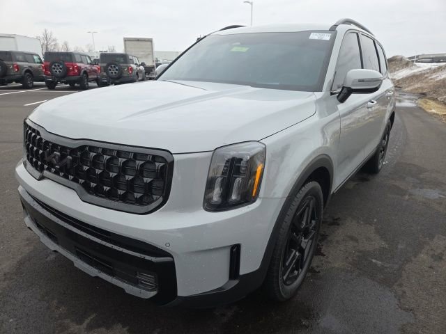 Used 2025 Kia Telluride SX Prestige X-Line image 2