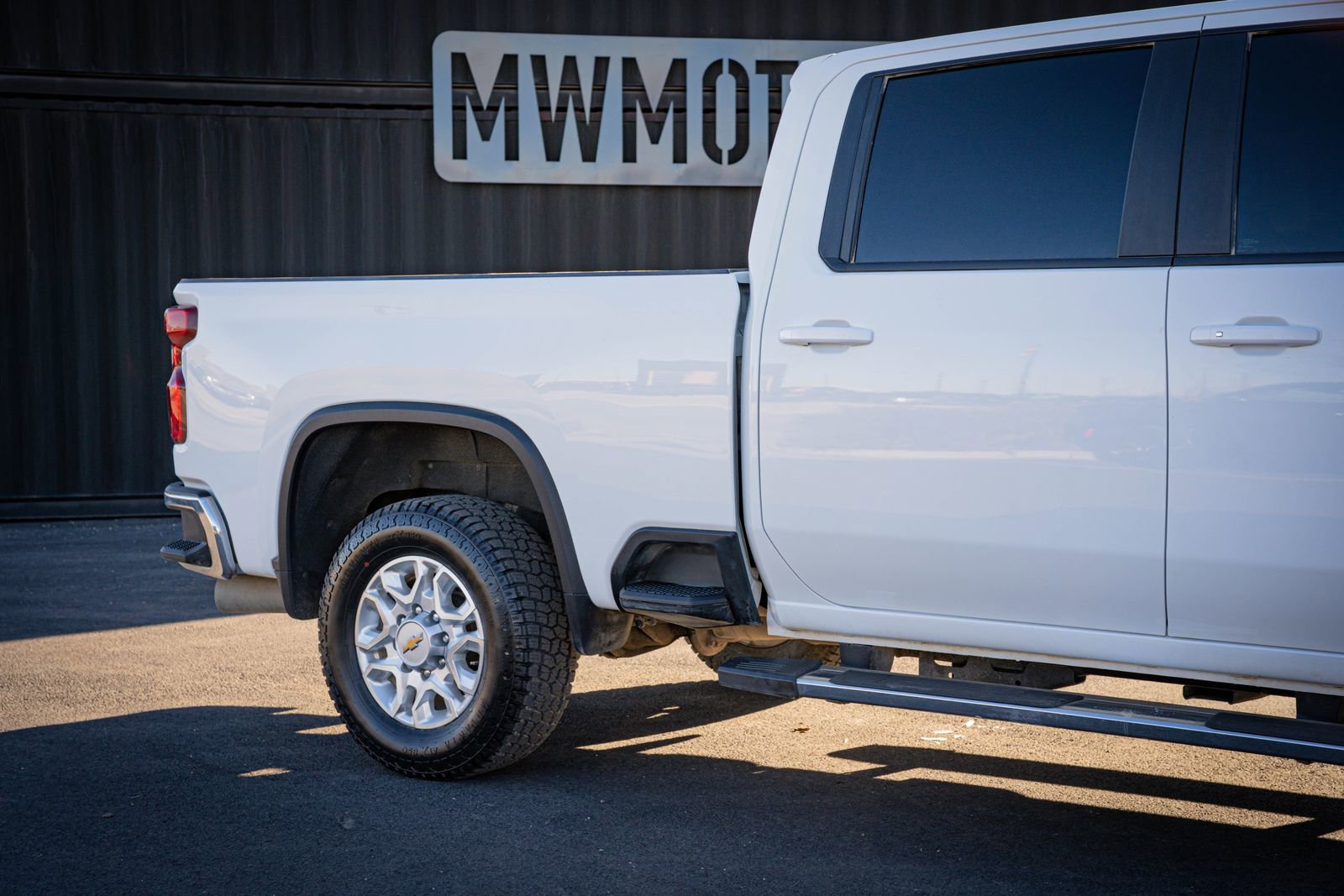 Used 2024 Chevrolet Silverado 2500 LT image 5