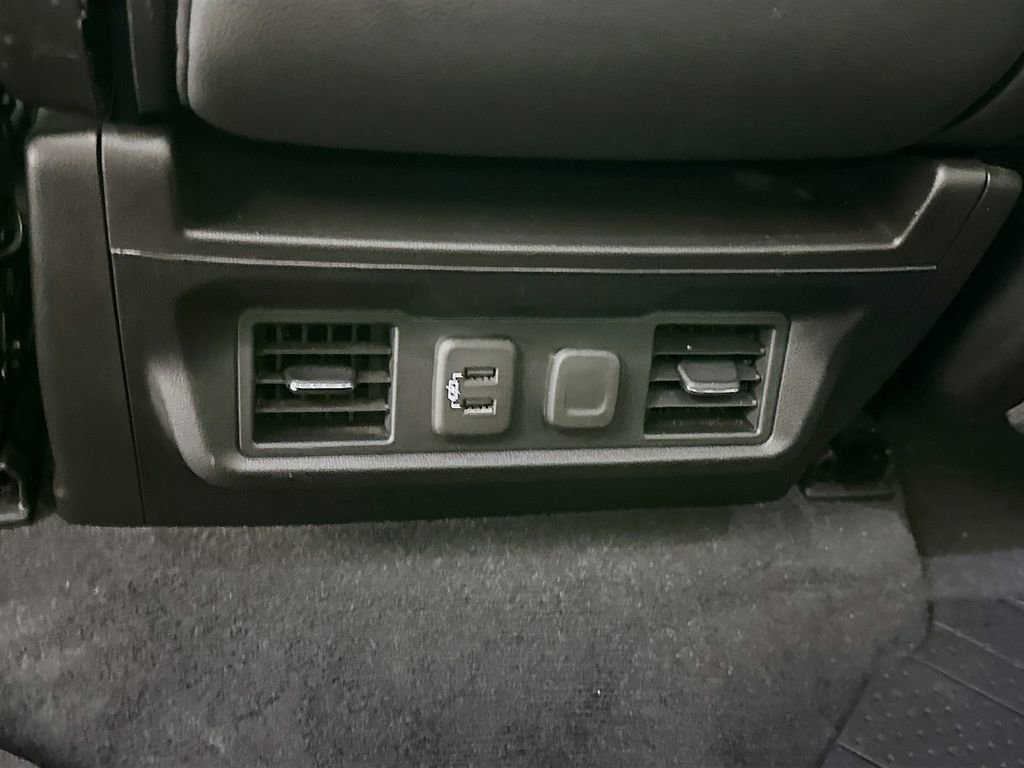 Used 2019 Chevrolet Silverado 1500 LT image 32