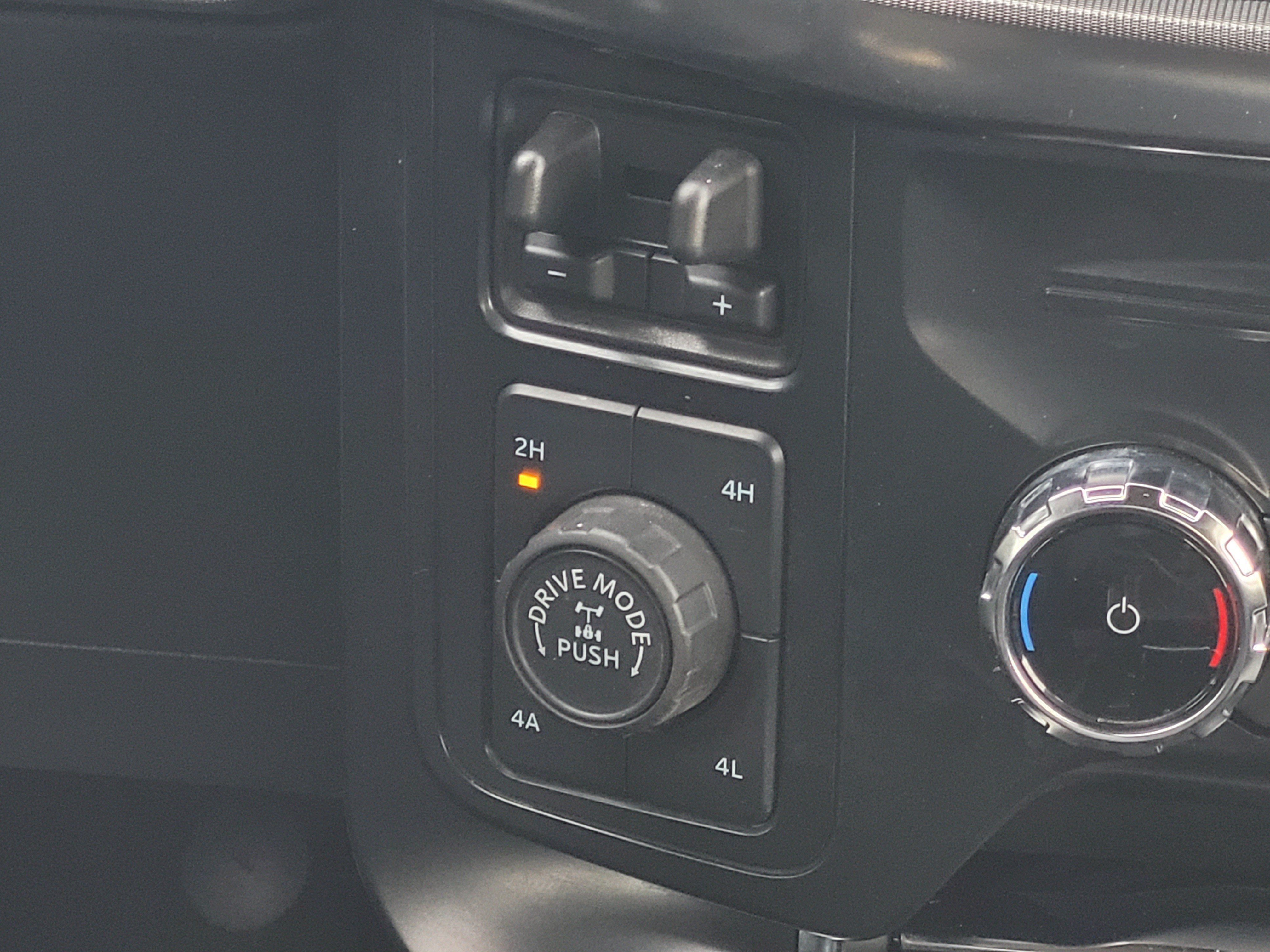 Used 2025 Ford F150 Raptor AWD/4WD image 18