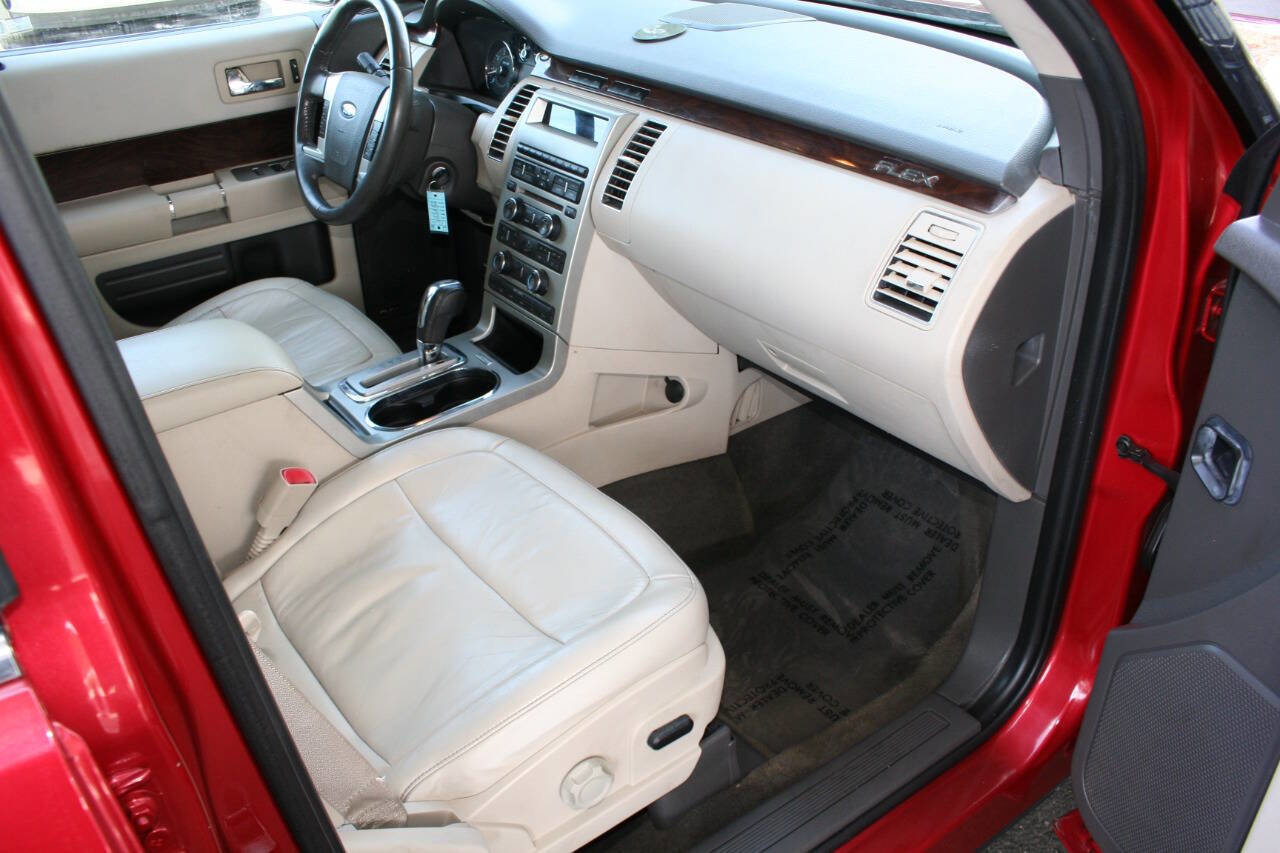 Used 2011 Ford Flex SEL w/ Rapid Spec Order Code image 15