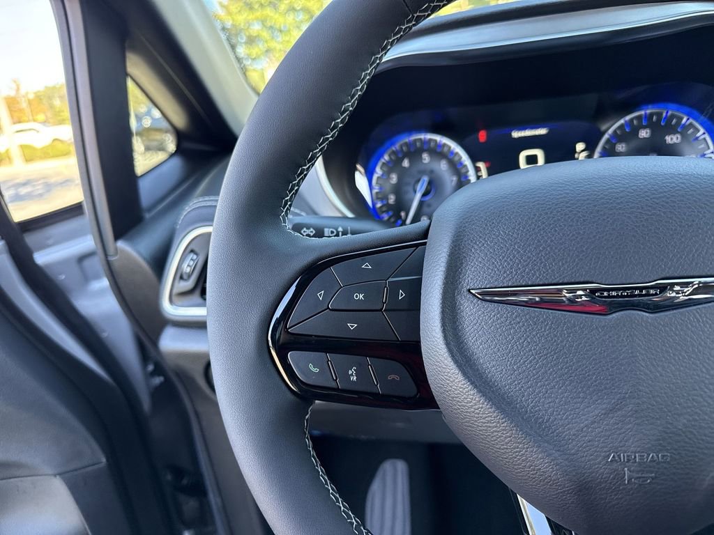 New 2026 Chrysler Pacifica Limited w/ S Appearance Package image 14