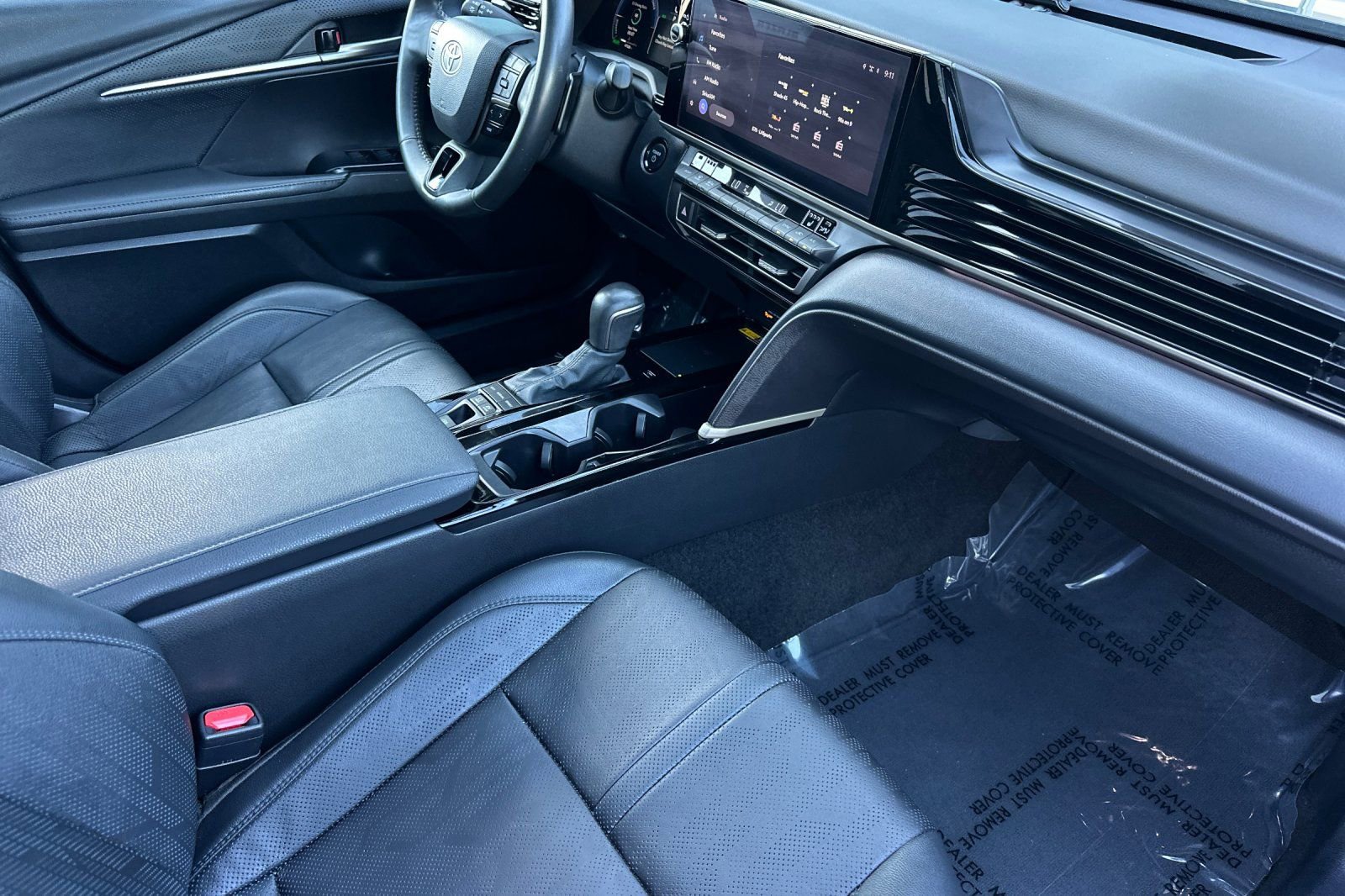 Used 2025 Toyota Camry XSE FWD image 19