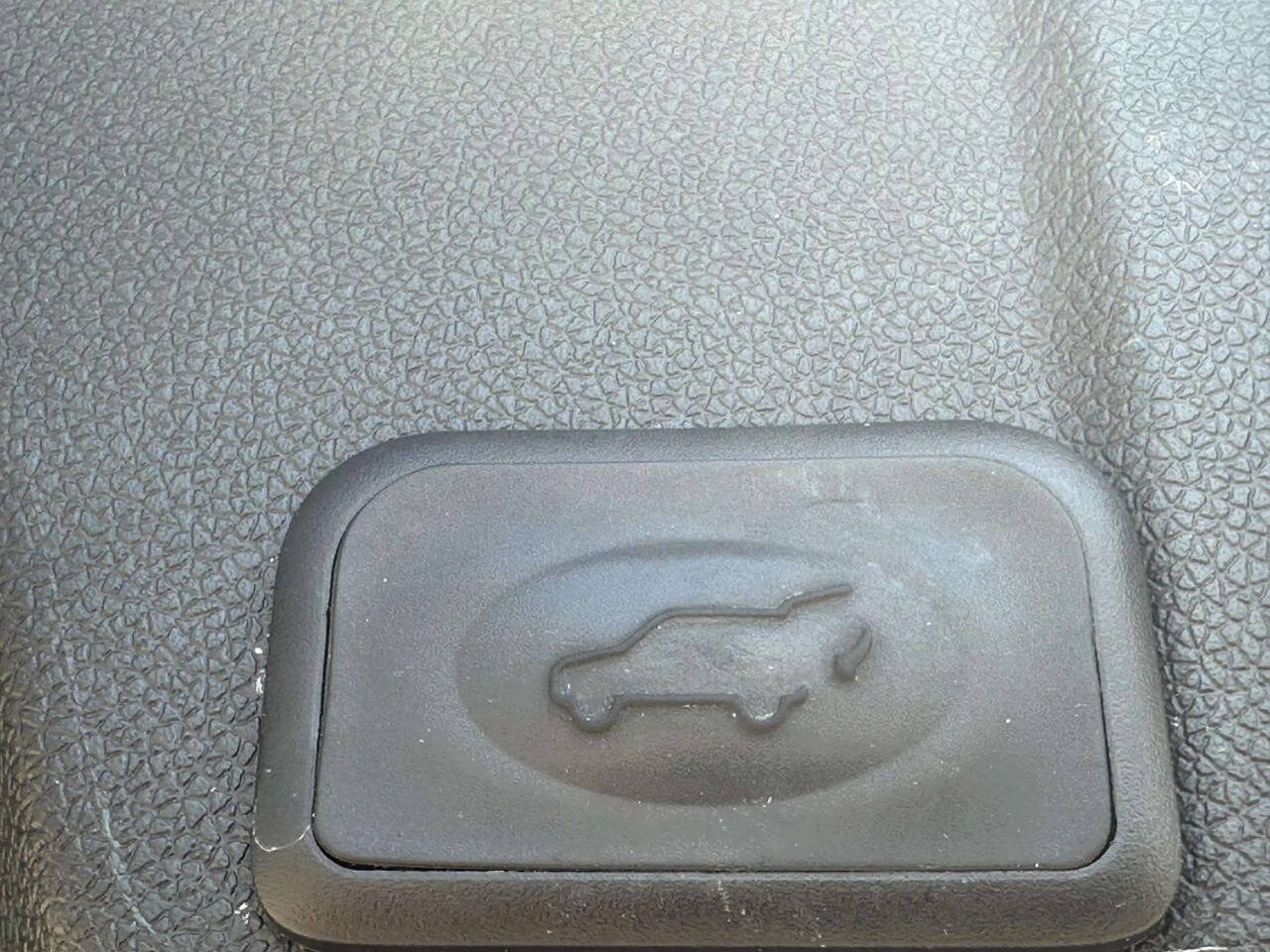 Used 2017 Chevrolet Traverse Premier AWD/4WD image 16