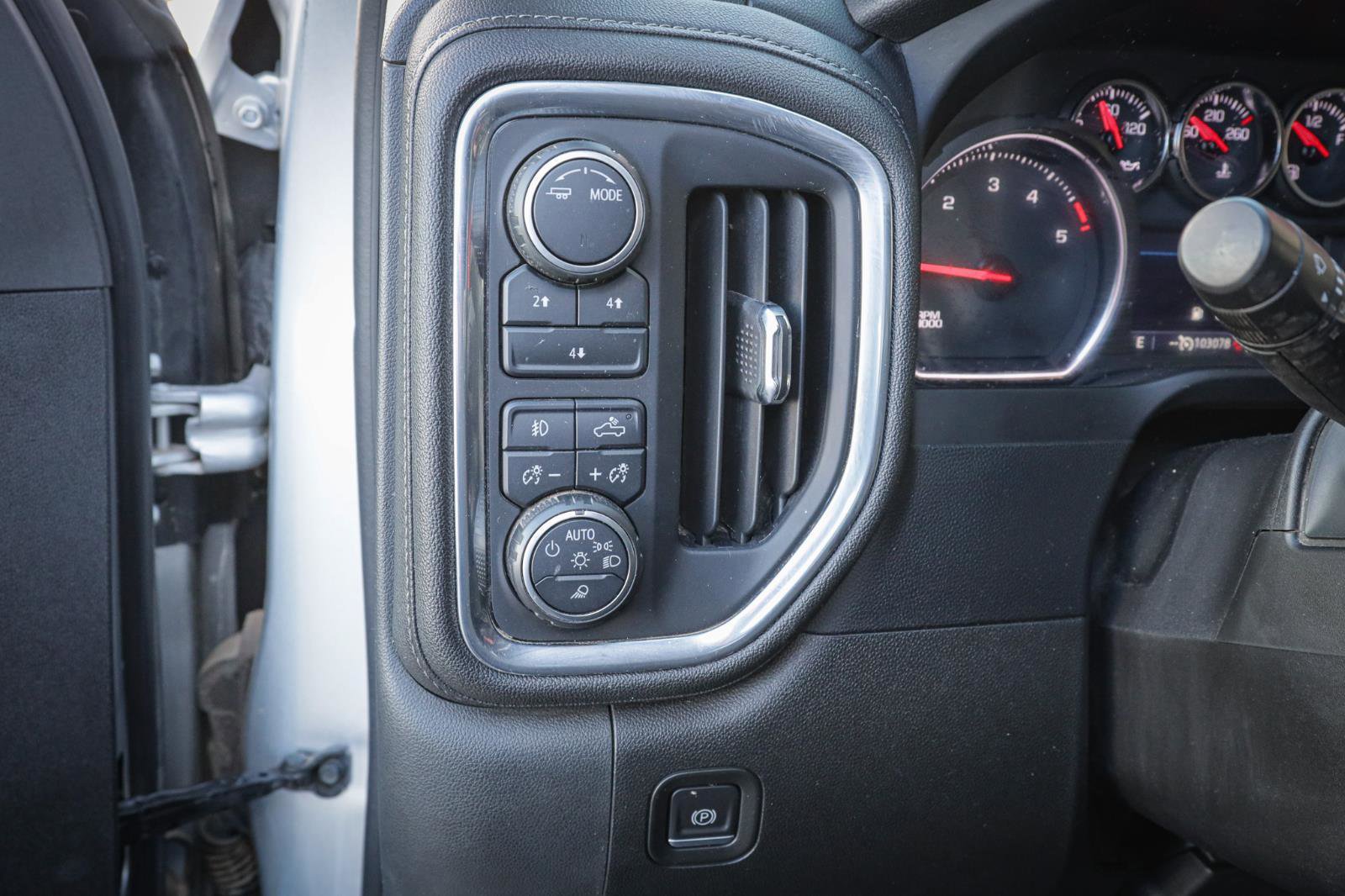 Used 2023 Chevrolet Silverado 3500 LT w/ Convenience Package image 21