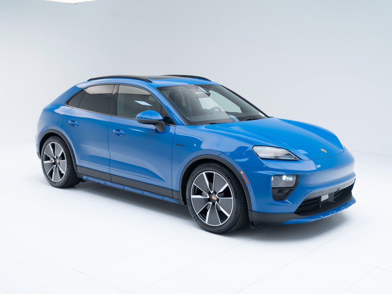 New 2026 Porsche Macan Electric image 7