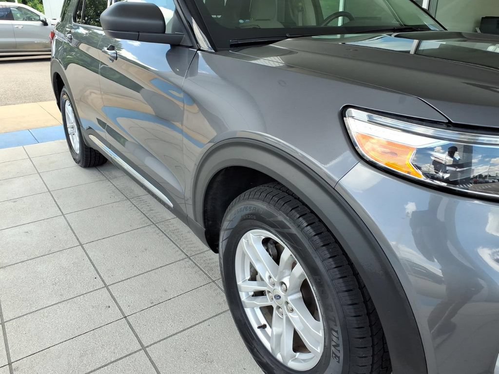 Used 2022 Ford Explorer XLT AWD/4WD image 18