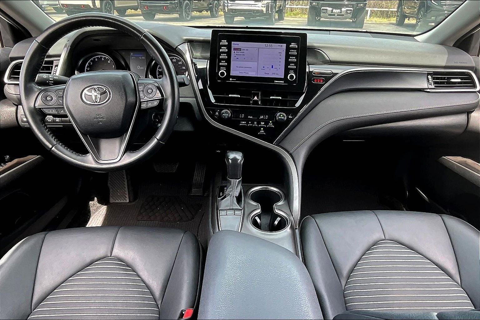 Used 2023 Toyota Camry SE image 15