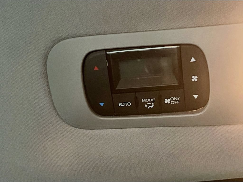 Used 2022 Honda Odyssey EX image 24