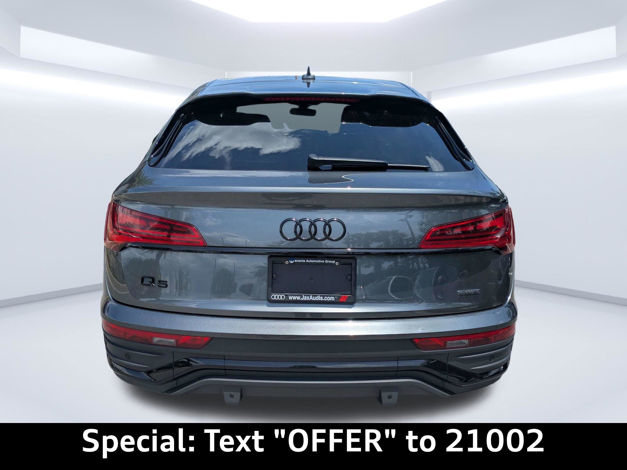 Certified 2022 Audi Q5 2.0T Prestige AWD/4WD image 5