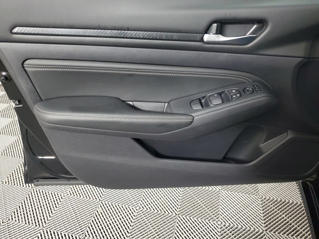 Used 2020 Nissan Altima 2.5 S FWD image 17