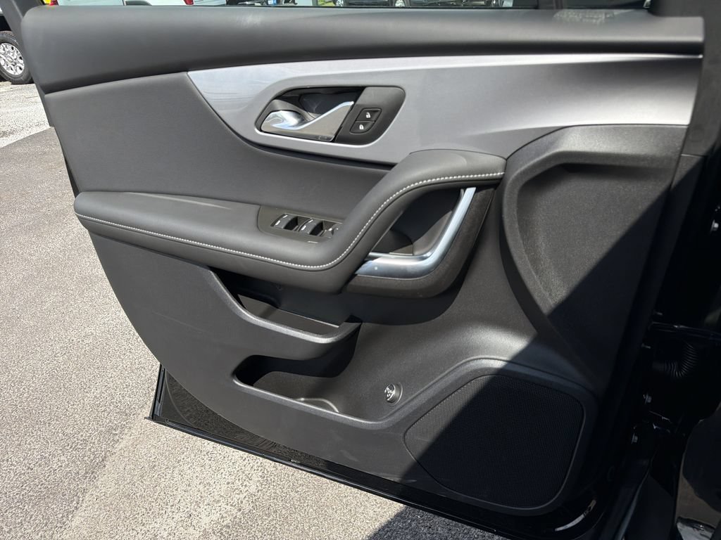 New 2026 Chevrolet Blazer LT w/ Convenience Package FWD image 13