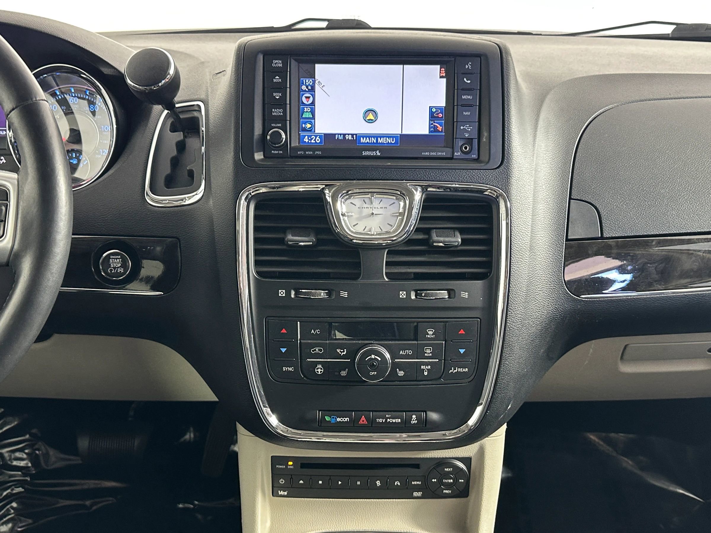 Used 2012 Chrysler Town & Country Touring-L w/ Premium Group FWD image 37