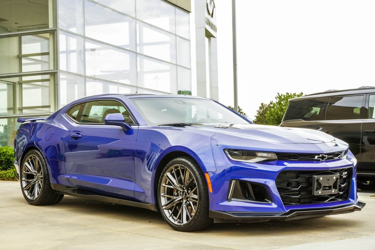 Used 2022 Chevrolet Camaro ZL1 RWD image 4