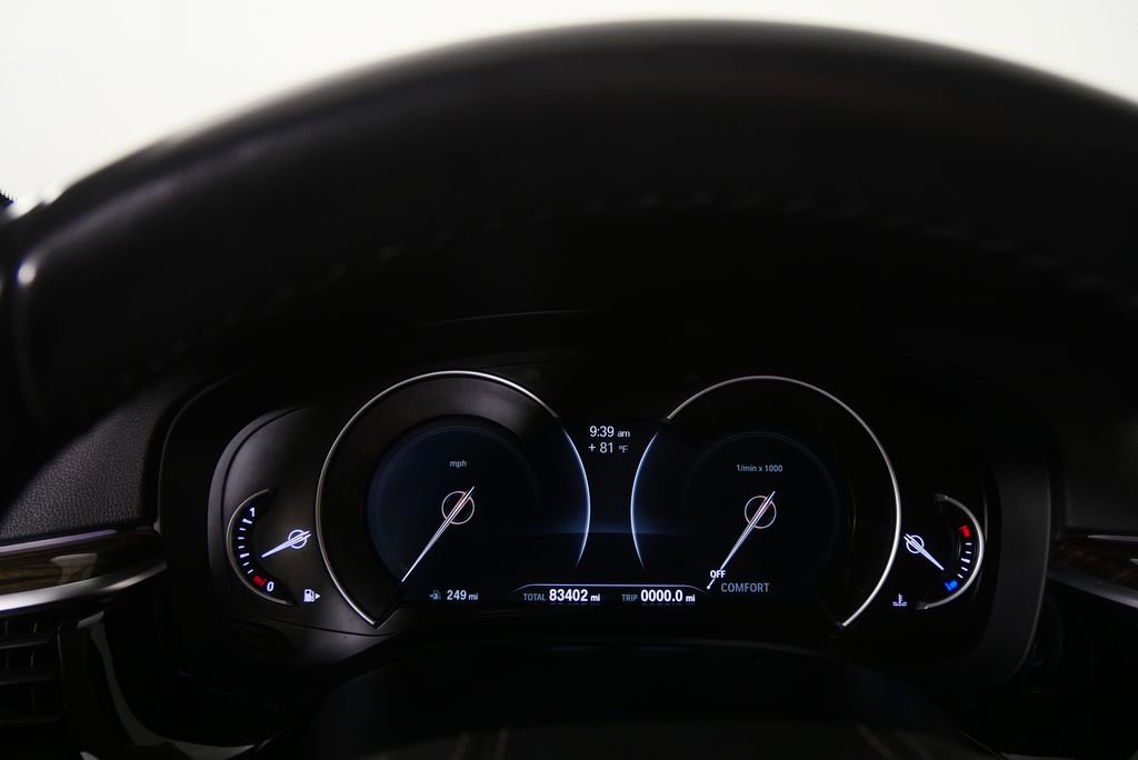 Used 2019 BMW 530i xDrive w/ Convenience Package AWD/4WD image 18