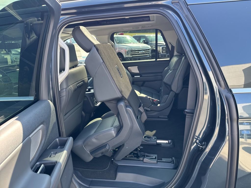 New 2025 Ford Expedition Max Active image 17