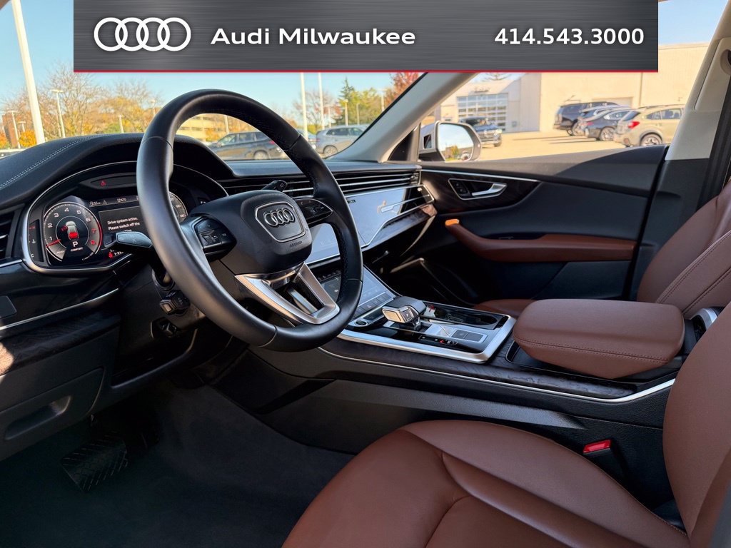 Used 2023 Audi Q8 Premium w/ Convenience Package AWD/4WD image 4