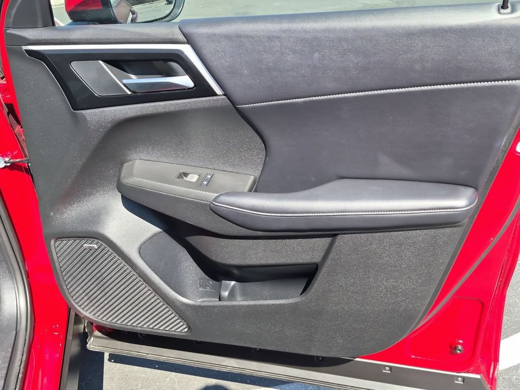 Used 2025 Mitsubishi Outlander SE AWD/4WD image 34