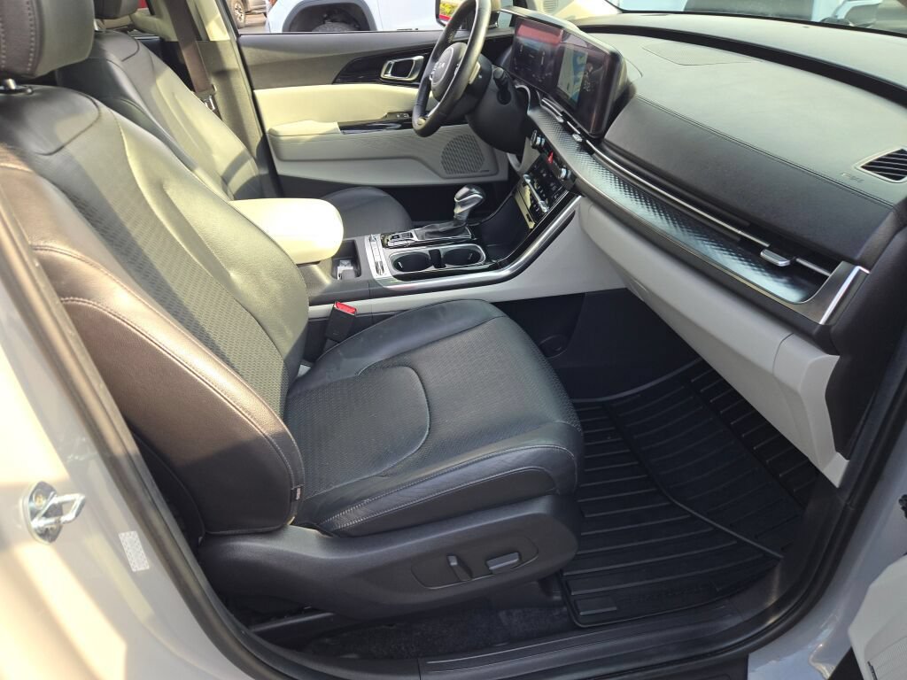 Used 2022 Kia Carnival SX Prestige FWD image 7