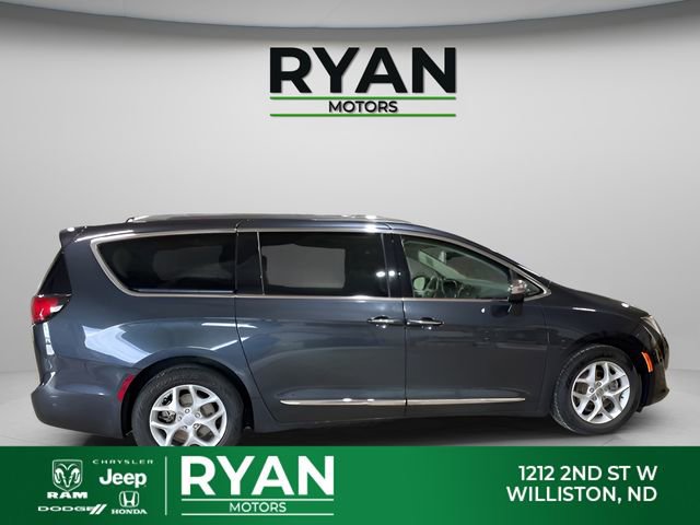 Used 2020 Chrysler Pacifica Limited image 10