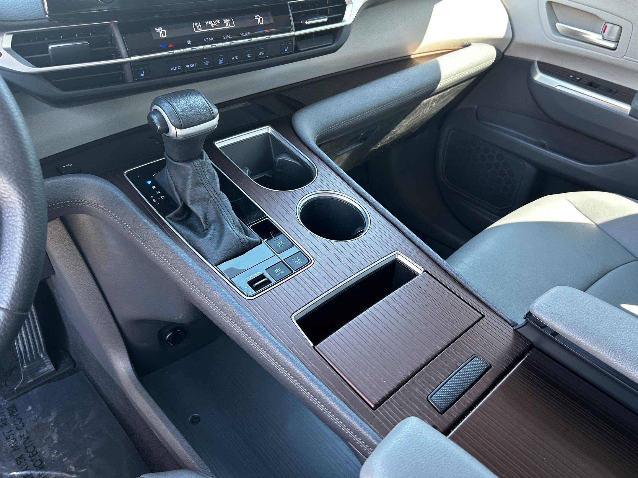 Certified 2023 Toyota Sienna XLE w/ XLE Plus Package image 19