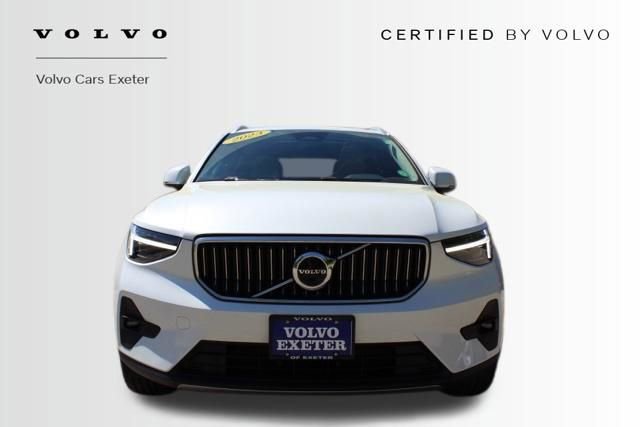 Used 2023 Volvo XC40 B5 Ultimate w/ Climate Package AWD/4WD image 2