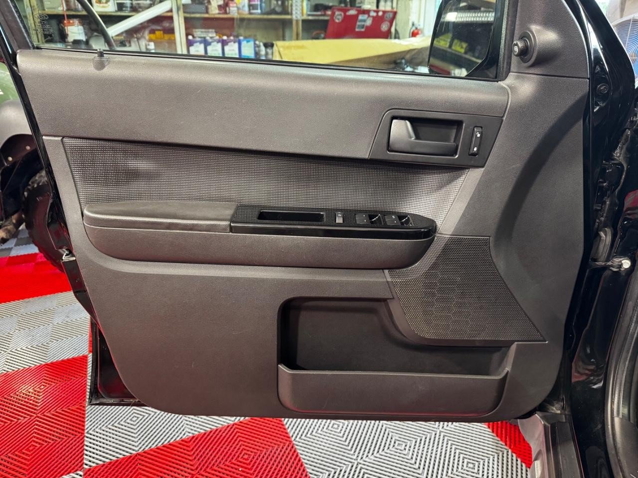 Used 2012 Ford Escape Limited AWD/4WD image 14