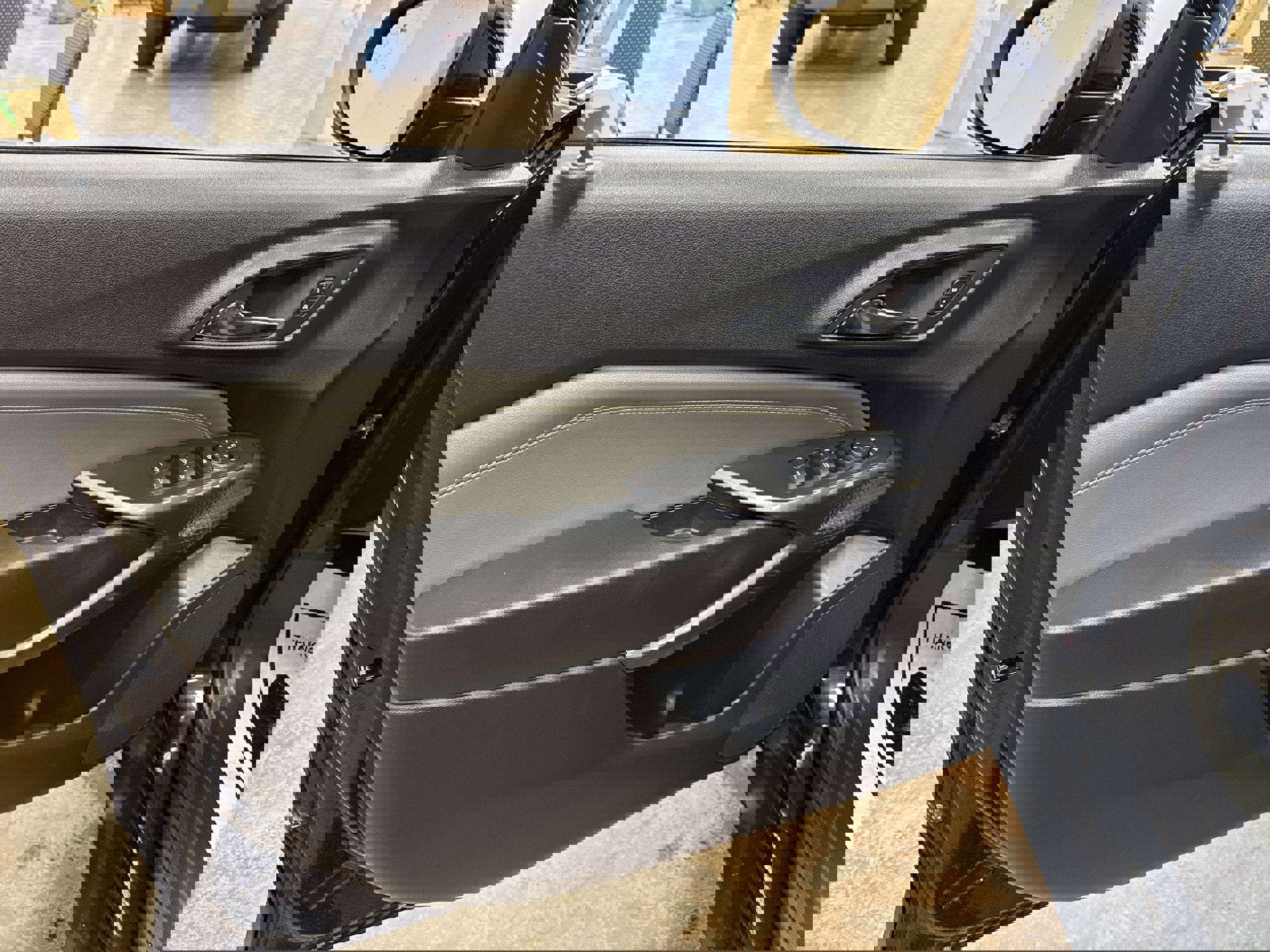 Used 2024 Chevrolet Trax ACTIV w/ Sunroof Package image 9