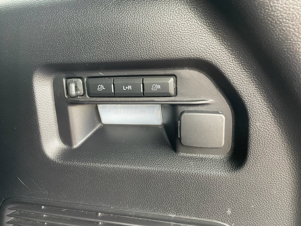 Used 2022 Ford Explorer ST w/ ST Street Pack AWD/4WD image 7