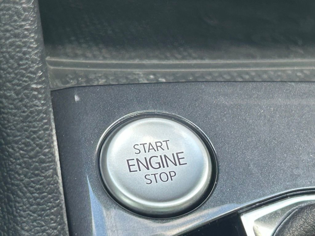 Used 2024 Volkswagen Tiguan SEL R-Line image 63