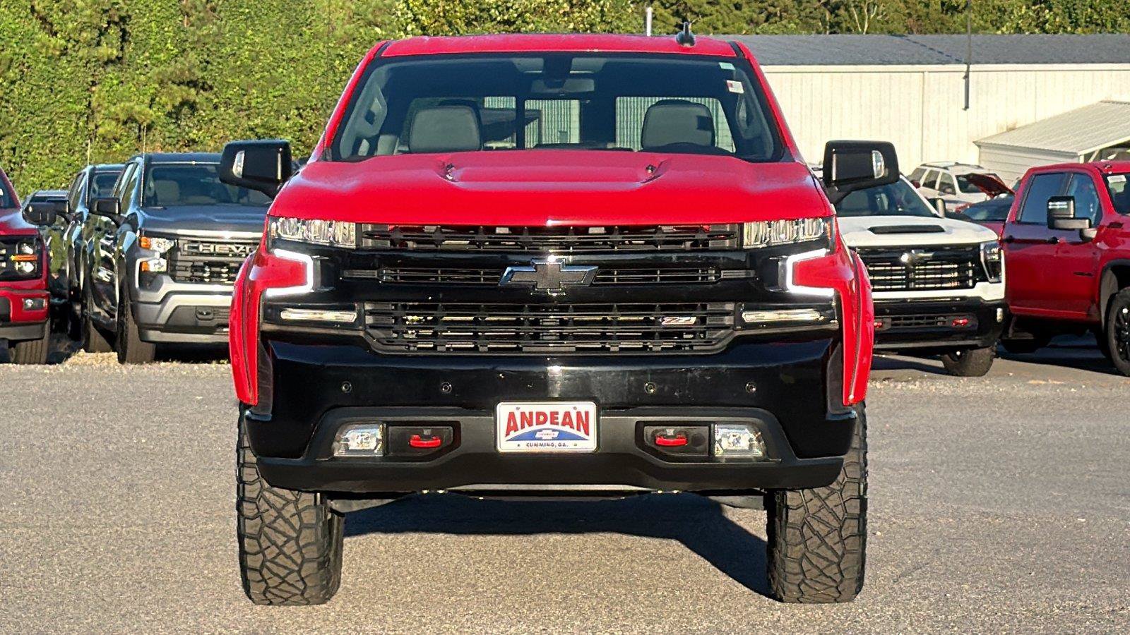 Used 2021 Chevrolet Silverado 1500 LT Trail Boss w/ Convenience Package II AWD/4WD image 2