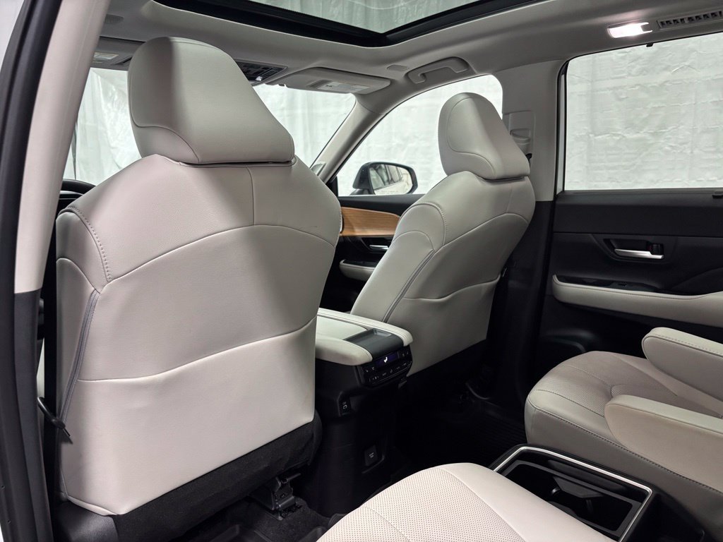 Used 2026 Toyota Grand Highlander AWD image 49