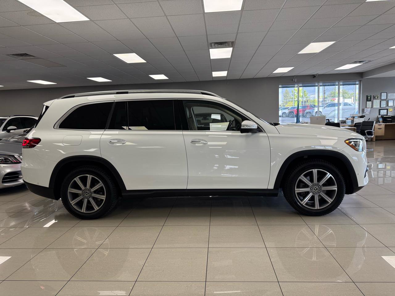Used 2020 Mercedes-Benz GLS 450 4MATIC w/ Acoustic Comfort Package image 3