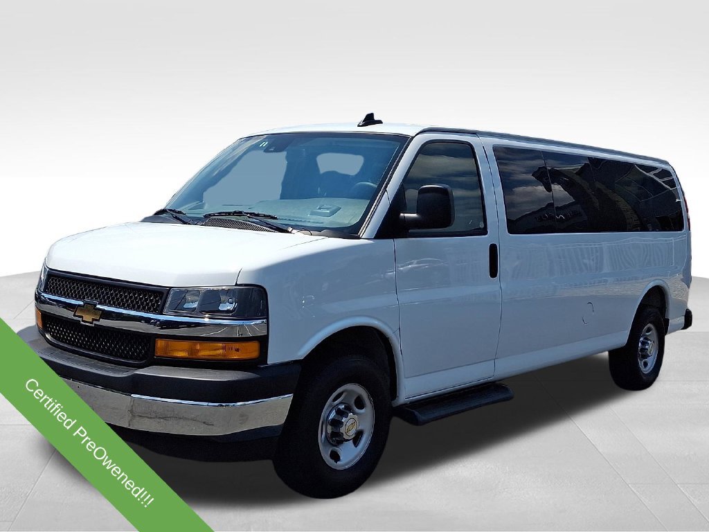 Used 2025 Chevrolet Express 3500 LT w/ LT Preferred Equipment Group RWD image 5