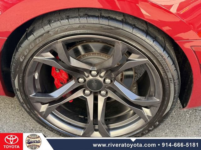 Used 2017 Chevrolet Camaro SS image 11