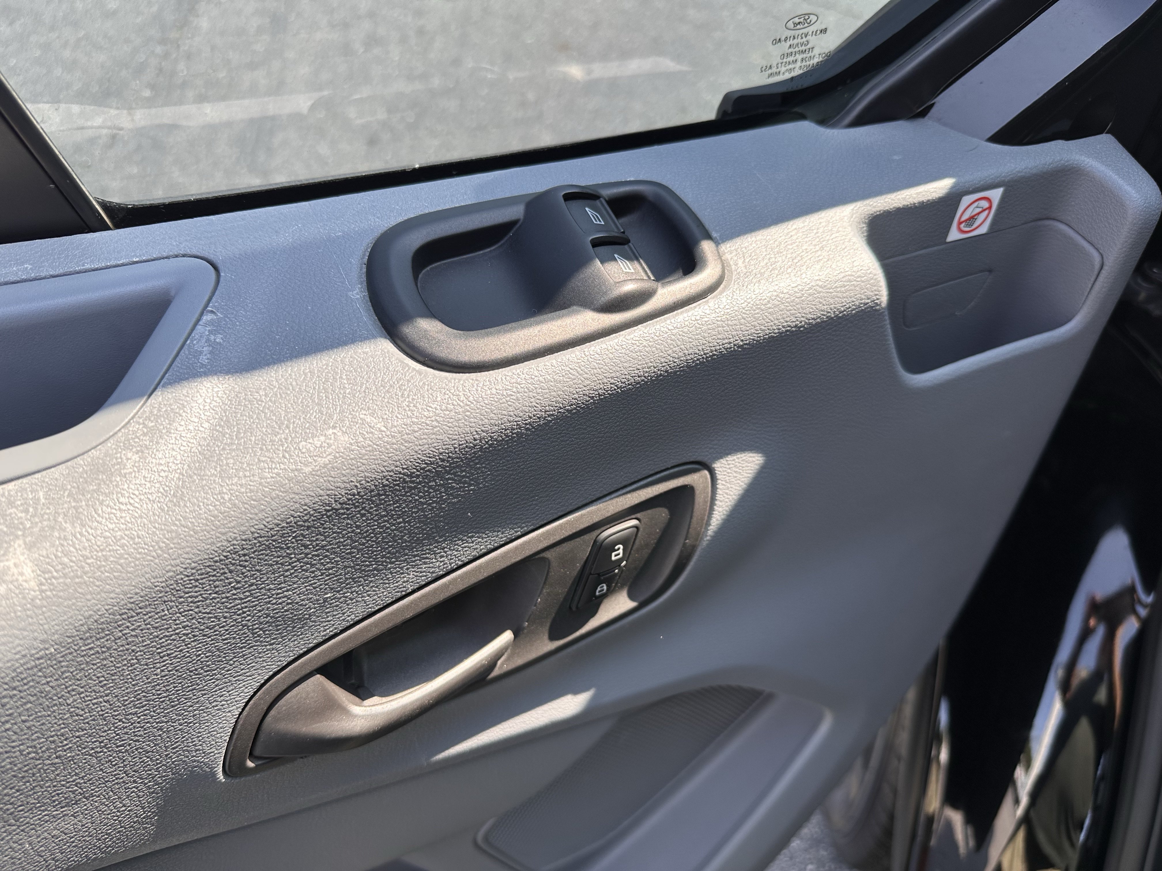 Certified 2019 Ford Transit 350 XLT RWD image 18
