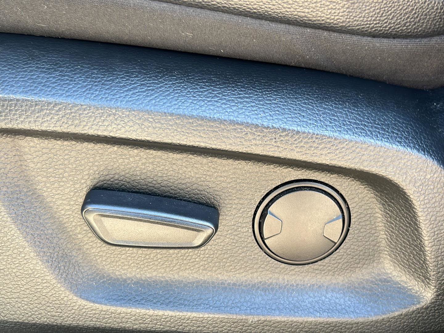 Used 2019 Ford Ranger Lariat w/ Equipment Group 501A Mid image 13
