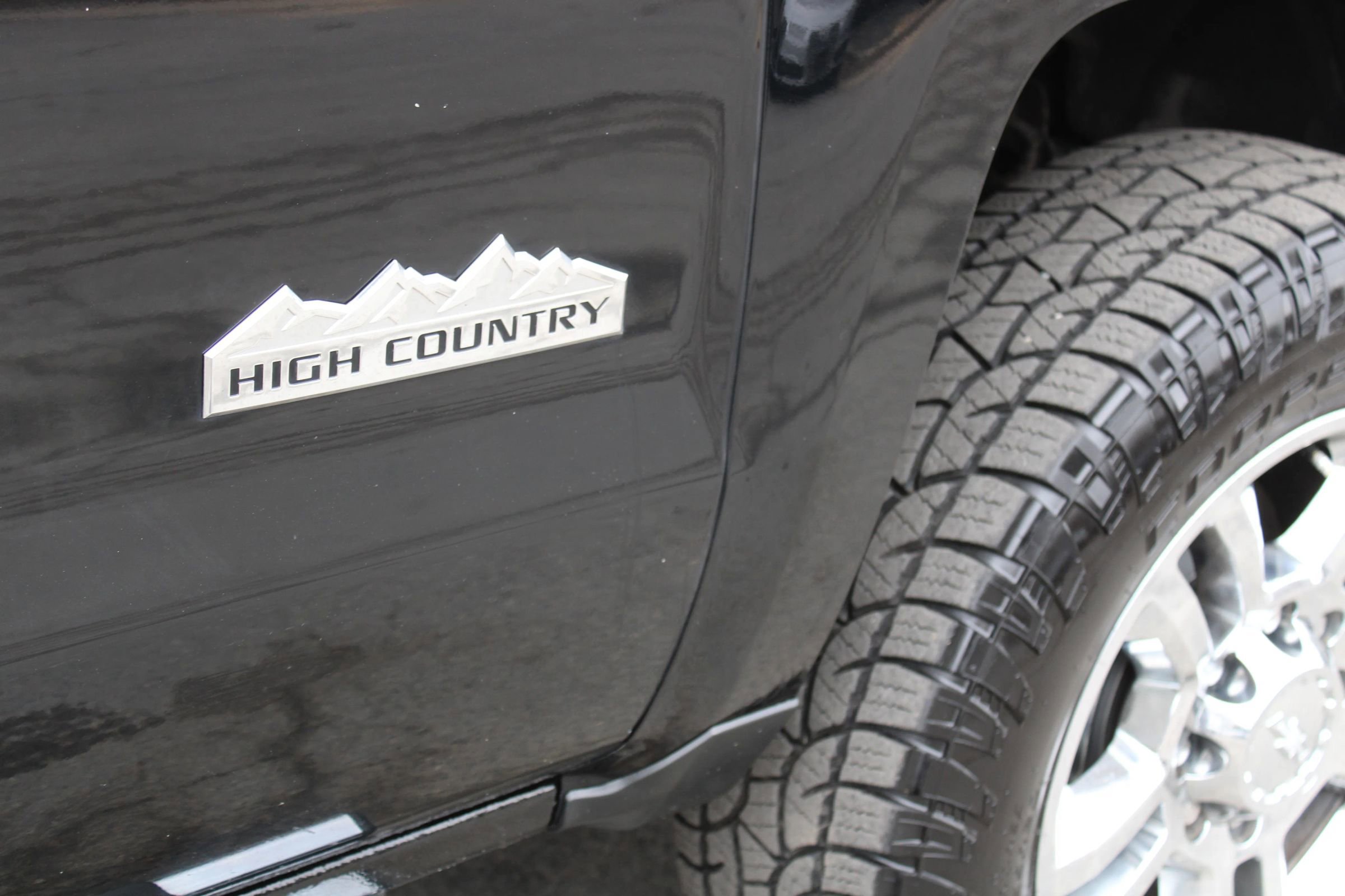 Used 2019 Chevrolet Silverado 2500 High Country w/ Duramax Plus Package image 29