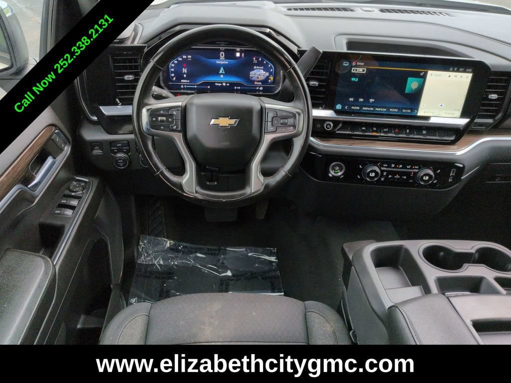 Used 2023 Chevrolet Silverado 1500 LT AWD/4WD image 17