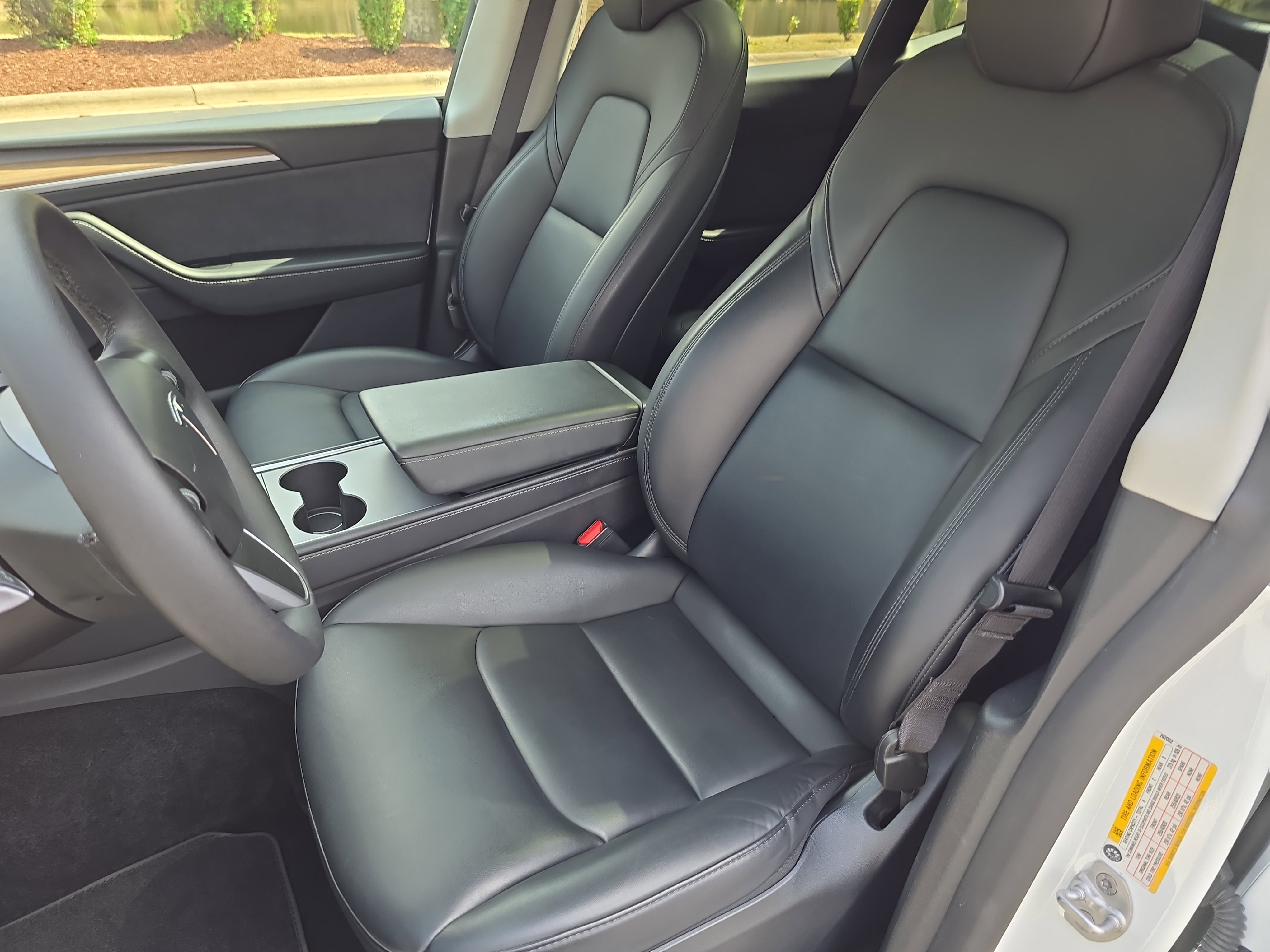 Used 2024 Tesla Model Y Long Range image 15