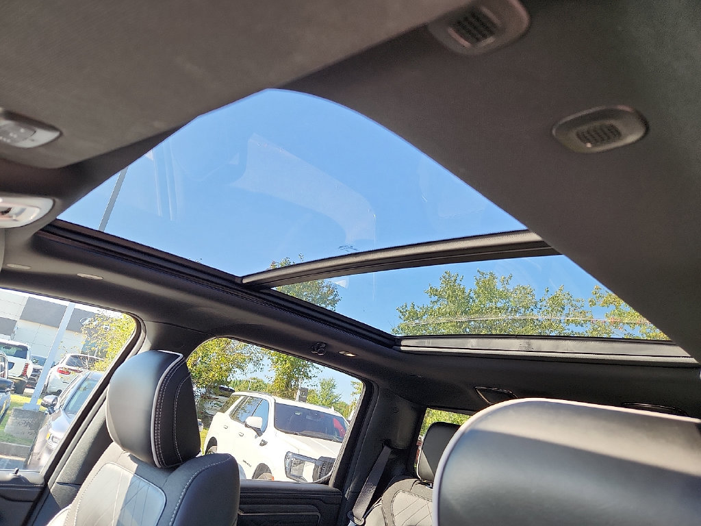Used 2025 RAM 1500 Limited AWD/4WD image 15