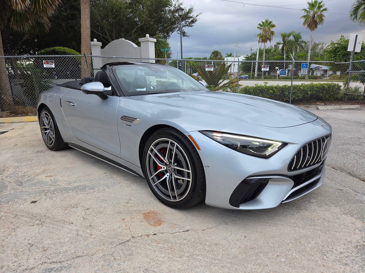 Used 2022 Mercedes-Benz SL 55 AMG 4MATIC image 4