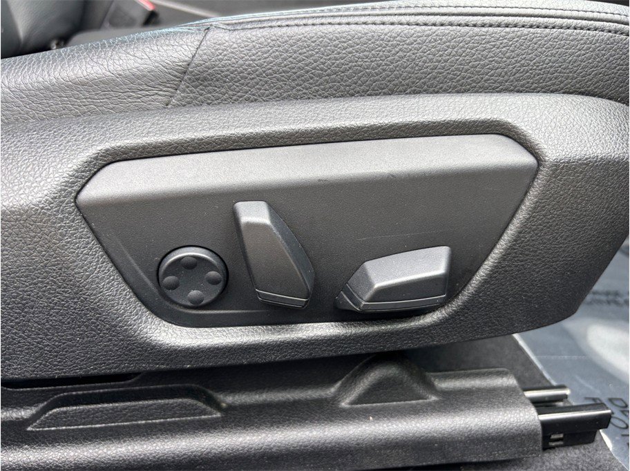 Used 2015 BMW 228i Coupe RWD image 32