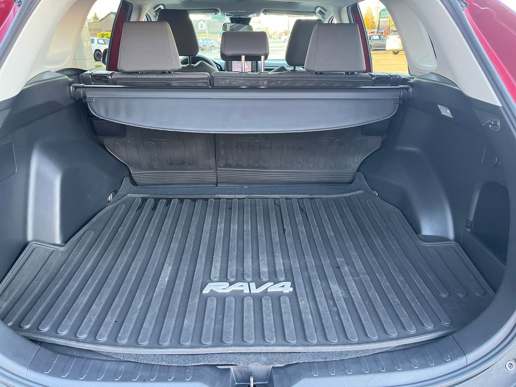 Certified 2021 Toyota RAV4 XLE image 26