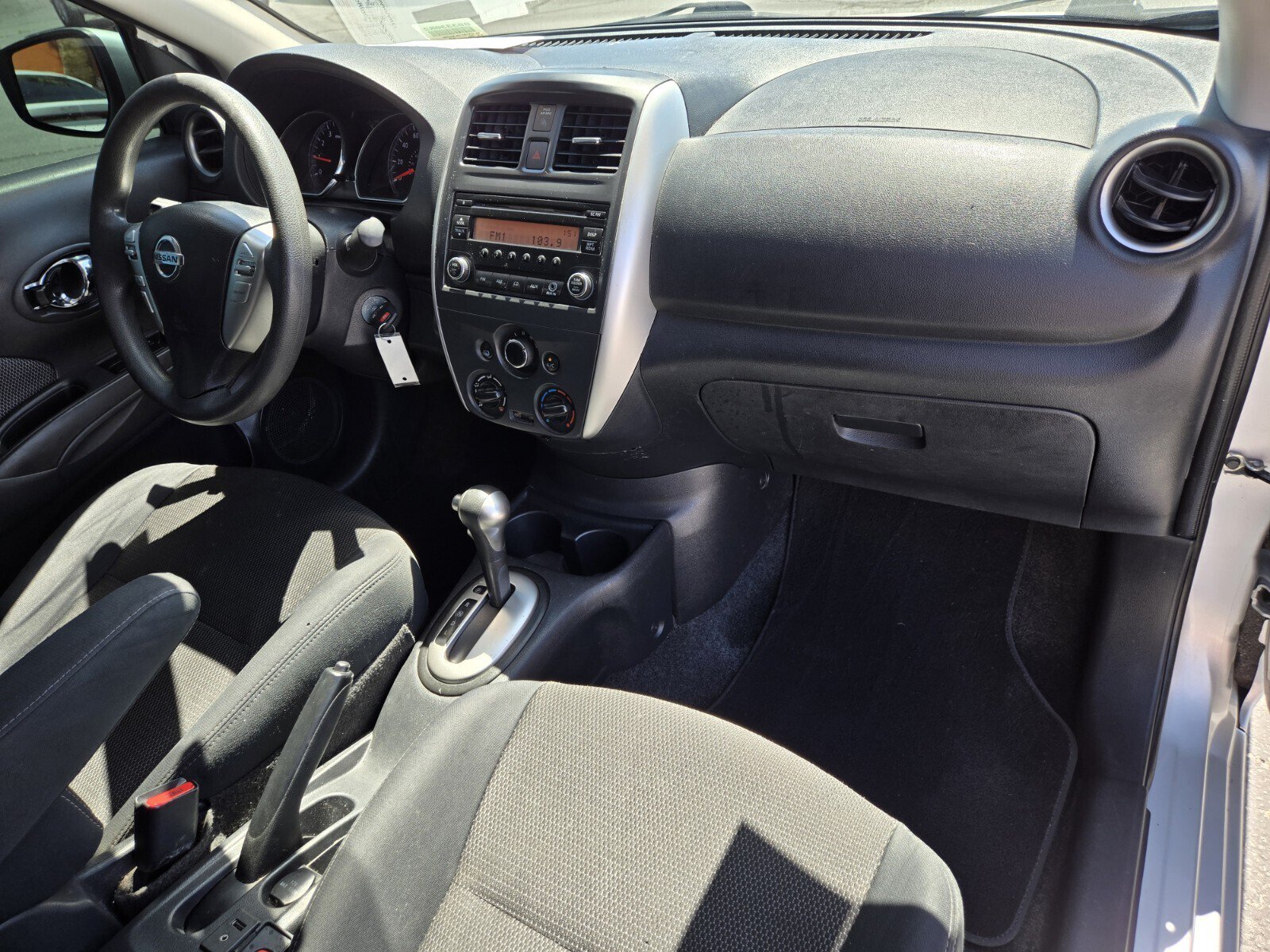Used 2016 Nissan Versa SV FWD image 13