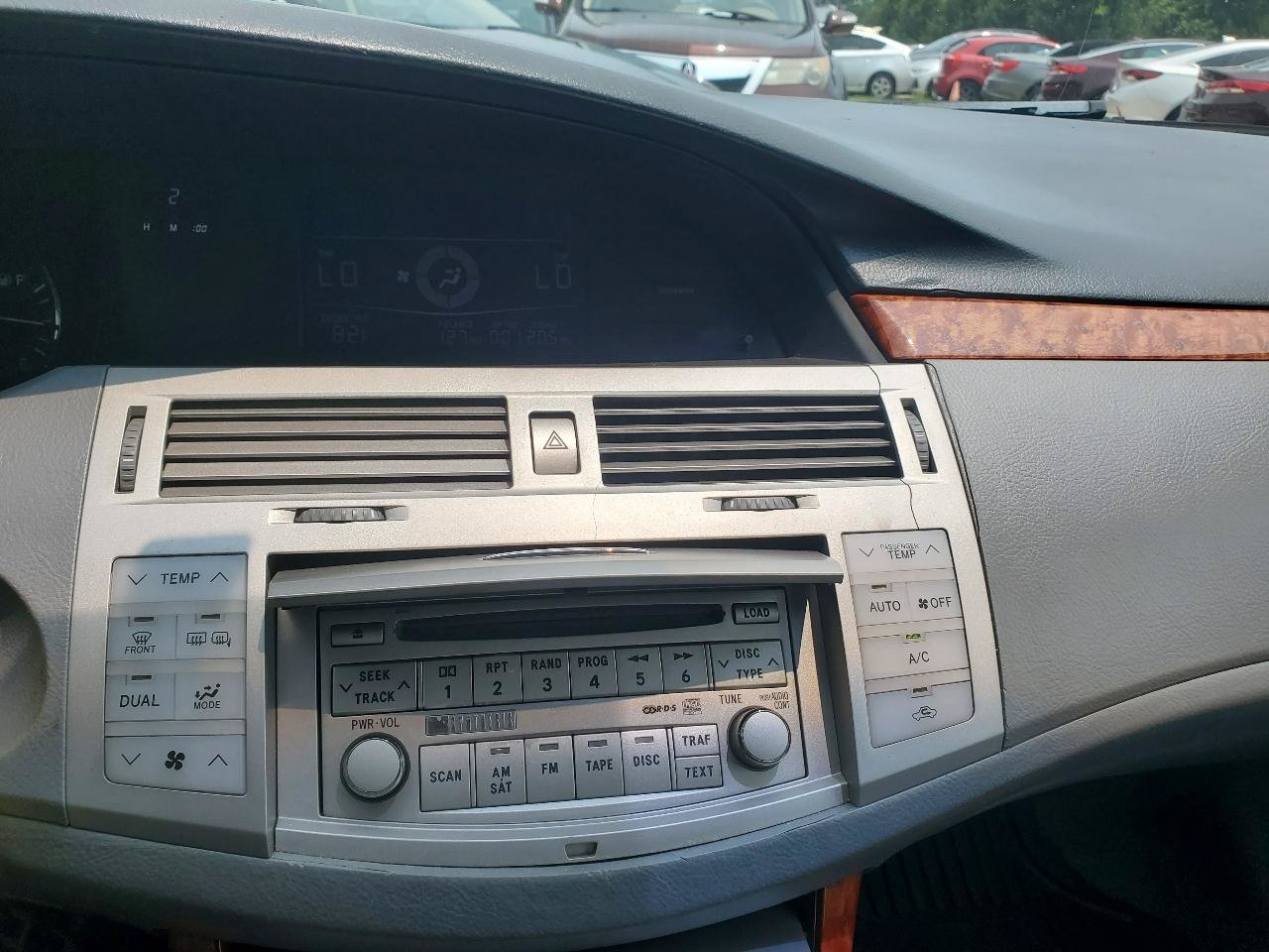 Used 2005 Toyota Avalon XLS FWD image 18