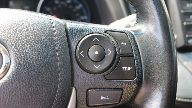 Used 2018 Toyota RAV4 XLE FWD image 10