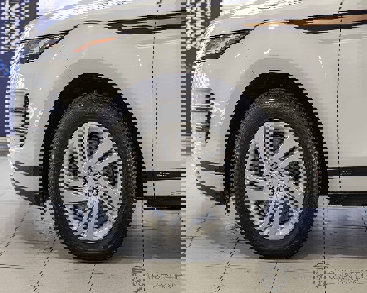 Used 2020 Land Rover Range Rover Evoque R-Dynamic S image 7