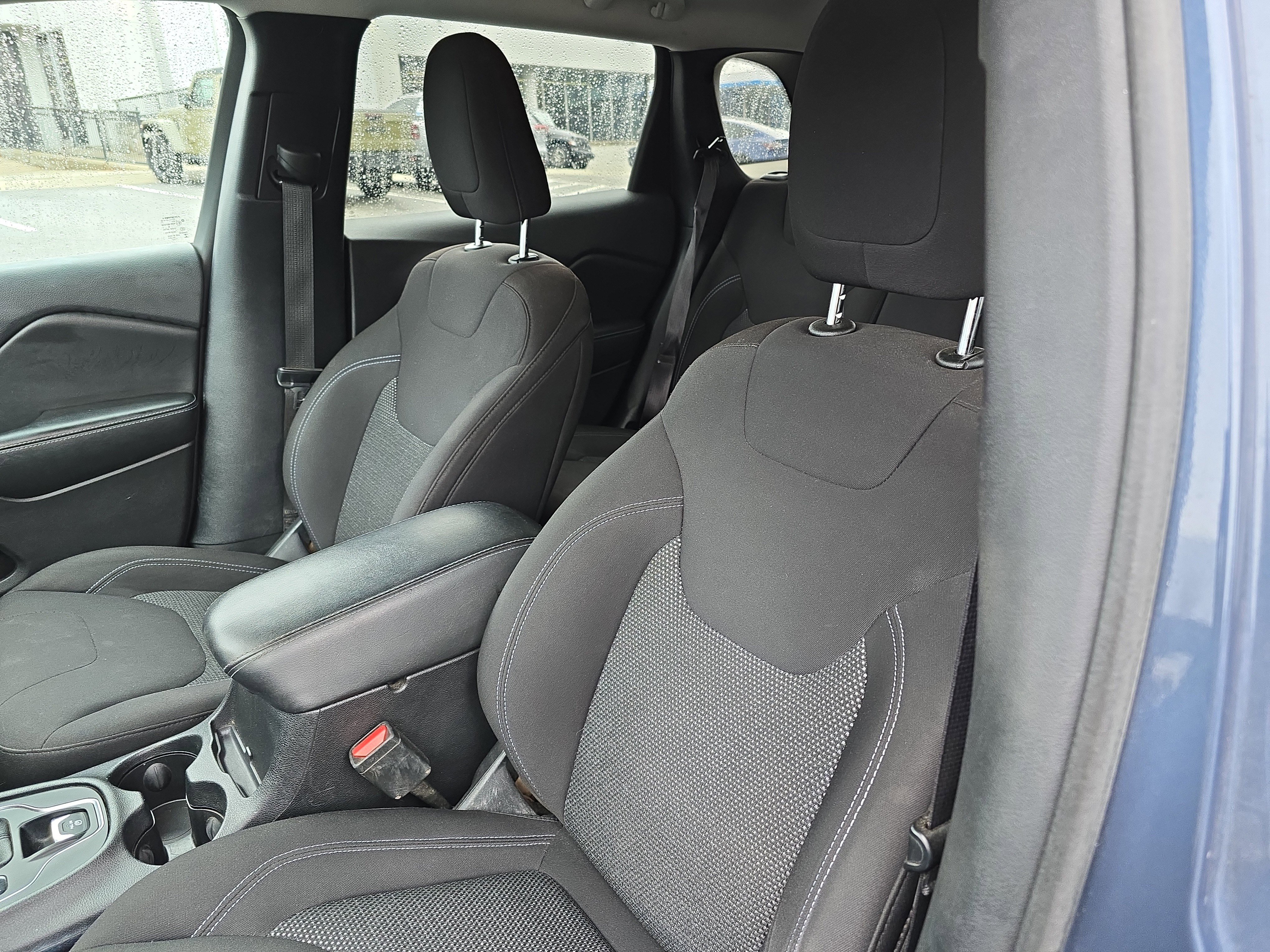 Used 2020 Jeep Cherokee Latitude image 21